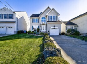 357 George St in South Amboy, NJ - Building Photo