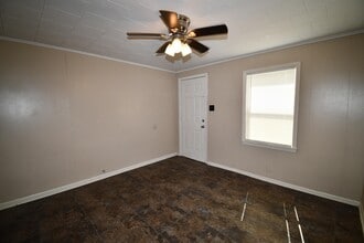 613 Jones St in Lake Charles, LA - Building Photo - Building Photo