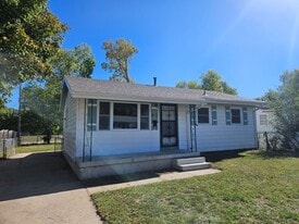 1357 Fogarty Dr in Junction City, KS - Building Photo