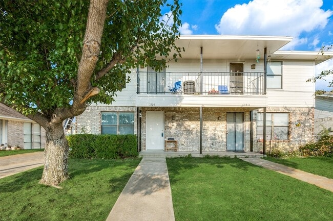 3309 Fallmeadow St in Denton, TX - Building Photo - Building Photo