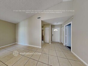 1513 Garden Rd in Weston, FL - Foto de edificio - Building Photo