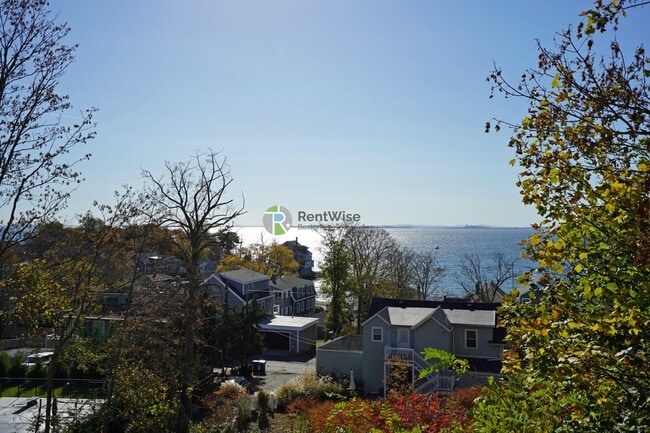 297 Nahant Rd in Nahant, MA - Building Photo - Building Photo