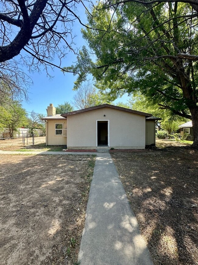 property at 716 S Butler Ave