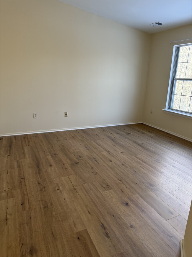 5083 Beech Ct, Unit 5083 in Monmouth Junction, NJ - Building Photo - Building Photo