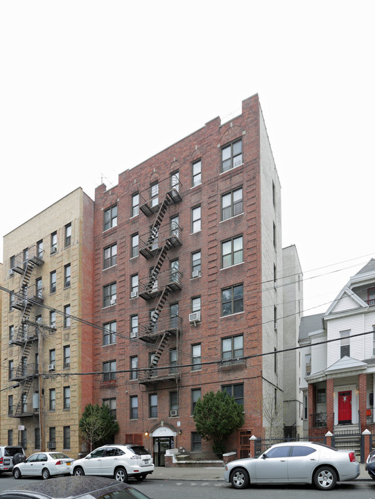 2974 Valentine Ave in Bronx, NY - Building Photo