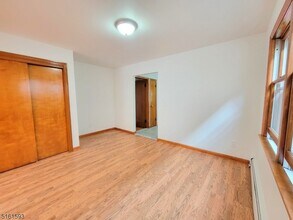 111 Marconi St in Clifton, NJ - Building Photo - Building Photo