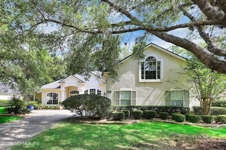 526 Oakmont Dr in Orange Park, FL - Building Photo - Building Photo