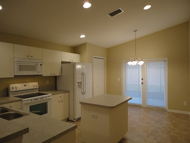 11424 Crestlake Village Dr in Riverview, FL - Building Photo - Building Photo