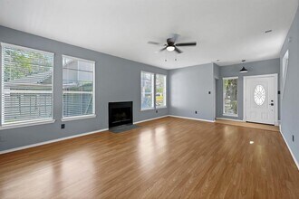 8006 Summer Trail Dr in Houston, TX - Building Photo - Building Photo