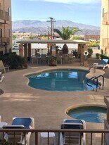 2094 Mesquite Ave, Unit 121 in Lake Havasu City, AZ - Building Photo