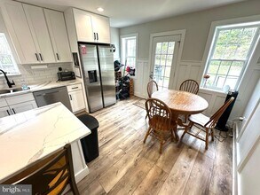 842 E Cathedral Rd in Philadelphia, PA - Building Photo - Building Photo