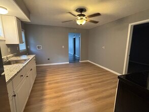 48 Ontario St, Unit 1F in Cohoes, NY - Building Photo - Building Photo