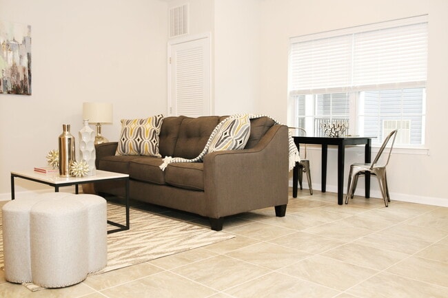 95 Murray St, Unit 216 in Elizabeth, NJ - Building Photo - Building Photo