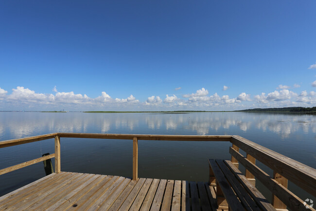 East Bay Apartment Homes in Daphne, AL - Foto de edificio - Building Photo