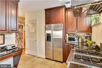 2125 S St NW in Washington, DC - Building Photo - Building Photo