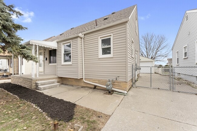 property at 4669 17th St