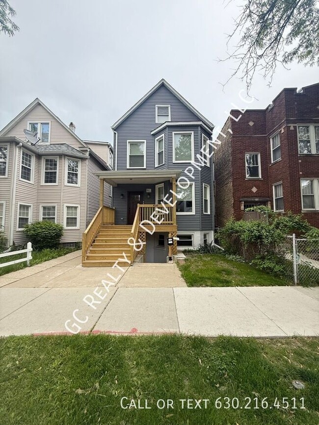 property at 4339 N Whipple St