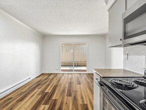 923 E Indiana Ave in Spokane, WA - Building Photo - Building Photo
