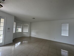 1804 SW Jamesport Dr in Port St. Lucie, FL - Building Photo - Building Photo