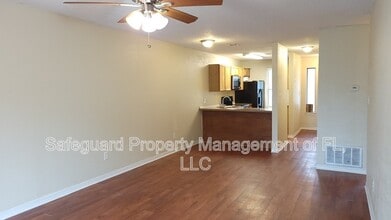 5396 Munson Hwy in Milton, FL - Building Photo - Building Photo