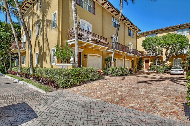 property at 72 SE 6th Ave