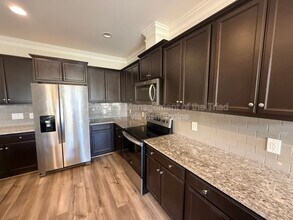 3833 Thistleberry Rd in High Point, NC - Building Photo - Building Photo