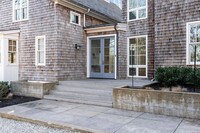 81 N Woods Ln in East Hampton, NY - Building Photo - Building Photo