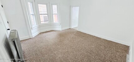 128 S Rebecca Ave in Scranton, PA - Building Photo - Building Photo