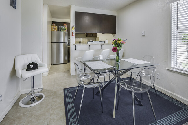 Orchard Crossing Apartments in Fairfield, CA - Foto de edificio - Interior Photo