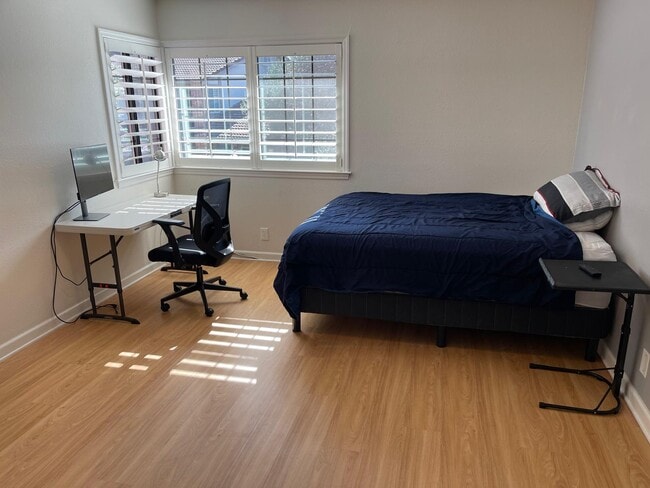 property at 5486 Colony Field Dr