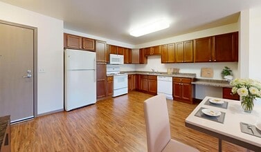 West River at Dickinson in Dickinson, ND - Building Photo - Building Photo
