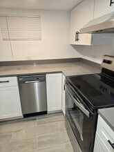 5053 W Deming Pl in Chicago, IL - Building Photo - Building Photo