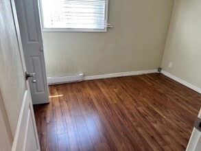 1619 Barksdale Dr in Victoria, BC - Building Photo - Building Photo