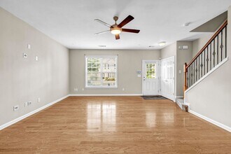 2739 Deerwood Ln in Atlanta, GA - Building Photo - Building Photo