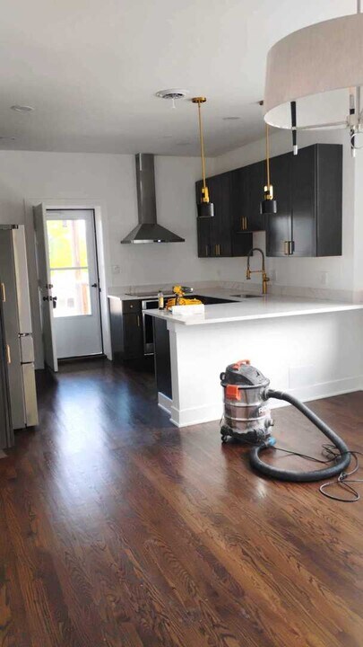 5011 N Troy St in Chicago, IL - Building Photo