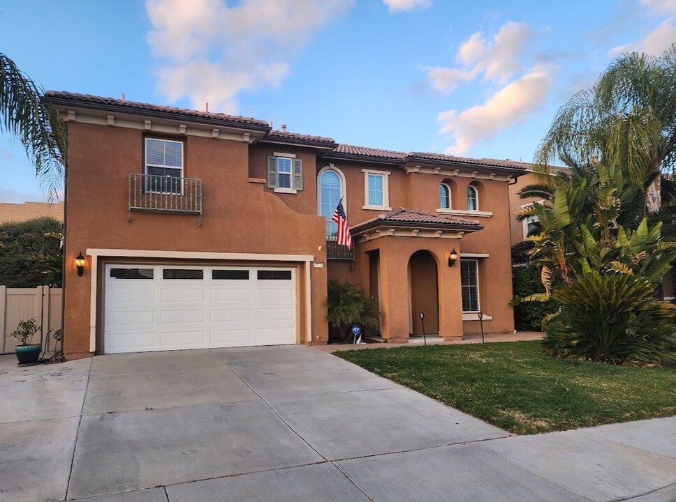 27713 Hackberry St in Murrieta, CA - Building Photo