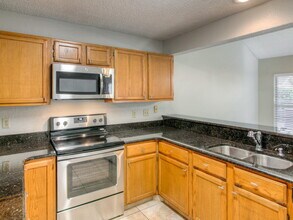 439 E Springtree Way in Lake Mary, FL - Building Photo - Building Photo
