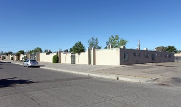 Kentucky Manor in Albuquerque, NM - Building Photo - Building Photo