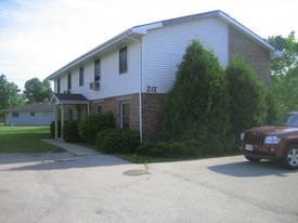 212 Clairmont Ct Apartments