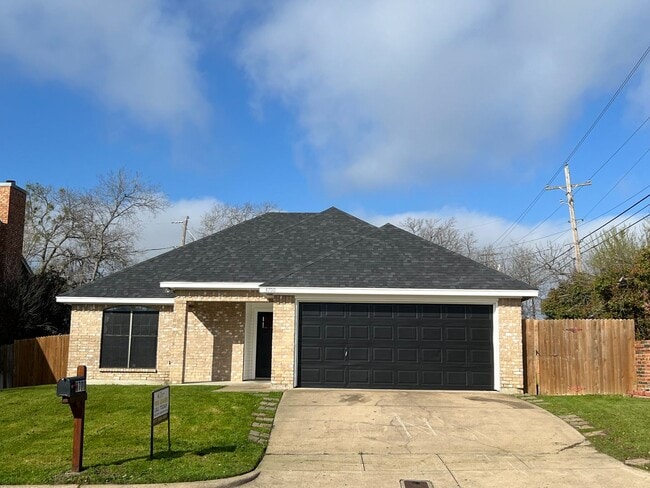 3700 Devonaire Dr in Aledo, TX - Building Photo - Building Photo