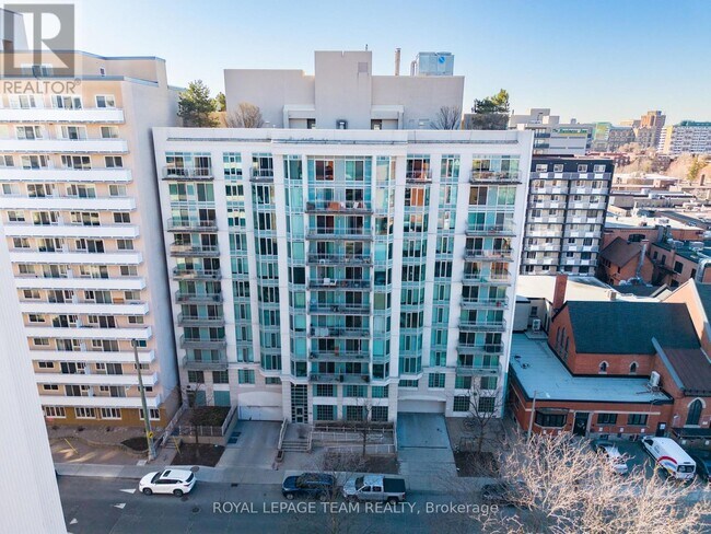 138 Somerset St W in Ottawa, ON - Building Photo - Building Photo