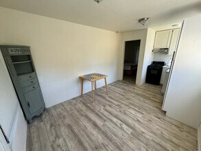 1749 Santa Barbara Ave in San Luis Obispo, CA - Building Photo - Building Photo