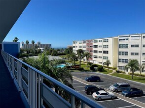 5555 Gulf Blvd in St Pete Beach, FL - Building Photo - Building Photo