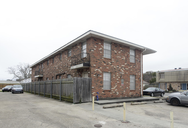 1601 Lake Ave in Metairie, LA - Foto de edificio - Building Photo