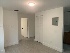 1218 Salzedo St in Coral Gables, FL - Building Photo - Building Photo