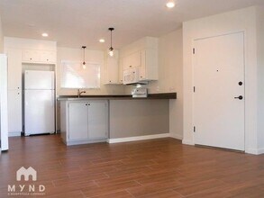 2745 21st Street in Sacramento, CA - Building Photo - Building Photo