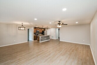 3227 Canyon Falls Dr in Green Cove Springs, FL - Foto de edificio - Building Photo