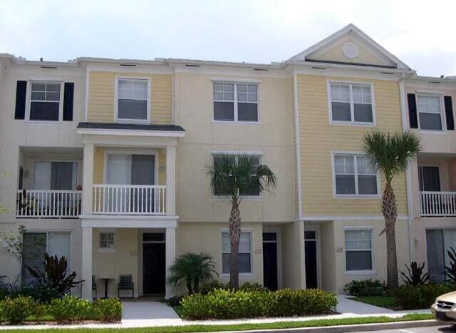 255 Murcia Dr in Jupiter, FL - Building Photo