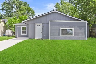 16907 Argyle Rd in Houston, TX - Building Photo - Building Photo