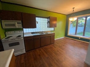 620 E Delmar St in Springfield, MO - Building Photo - Building Photo